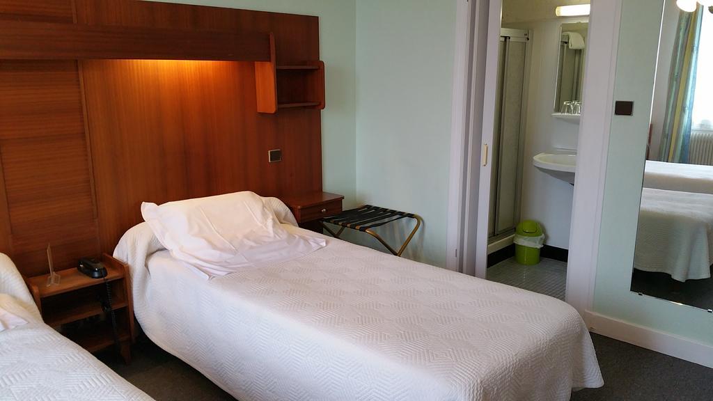 Hotel A Notre Dame La Châtre Eksteriør billede